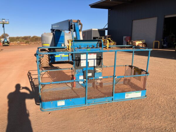 GENIE Z80/60 DIESEL ARTICULATING BOOM LIFT(4) sku. H101648