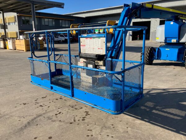 GENIE Z80/60 DIESEL ARTICULATING BOOM LIFT-2014(3) sku. H102451