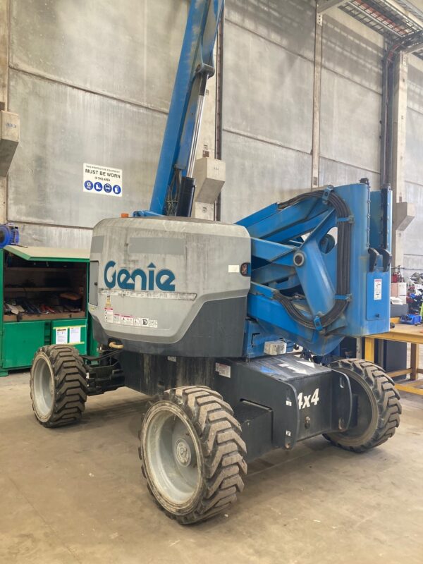 Z62/40 DIESEL ARTICULATING BOOM LIFT GENIE-2015(3) sku. H103795